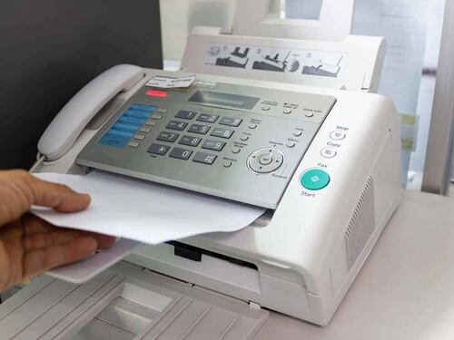 Il Senato appeso a un fax