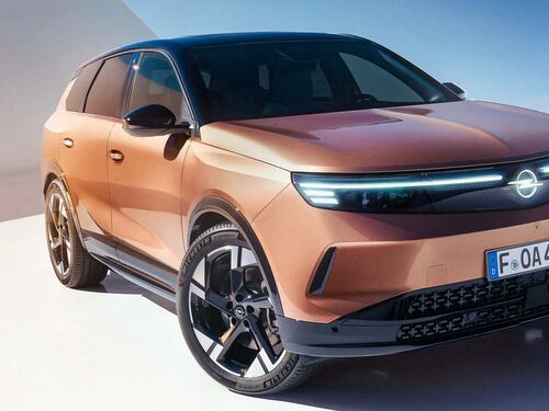 Nuova Opel Grandland, l’inedita generazione disponibile elettrica e ibrida