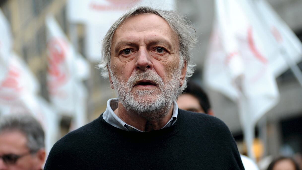 Strada festeggia per Sea Watch: “Bene ma basta politica fascista”