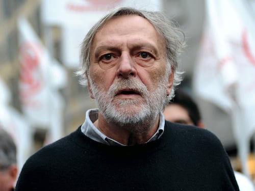 Strada festeggia per Sea Watch: “Bene ma basta politica fascista”