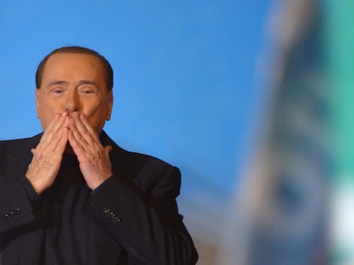 Il congedo da Milano 2, la corsa dei familiari: gli ultimi momenti del Cavaliere