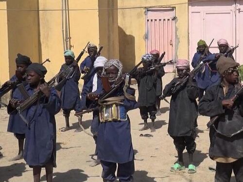 Boko Haram, così vengono addestrati i bambini soldato