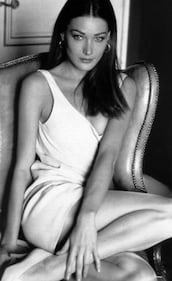 Carla Bruni nuda su Instagram 6