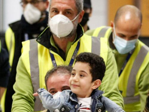 Solo cinque casi nel mondo: un team è già pronto per aiutare il piccolo Mustafà e suo padre