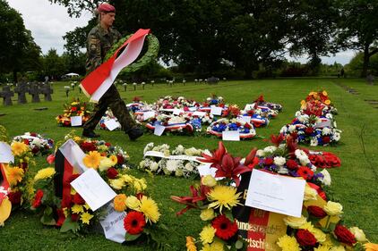 D-Day, le celebrazioni sulle spiagge dello sbarco 13