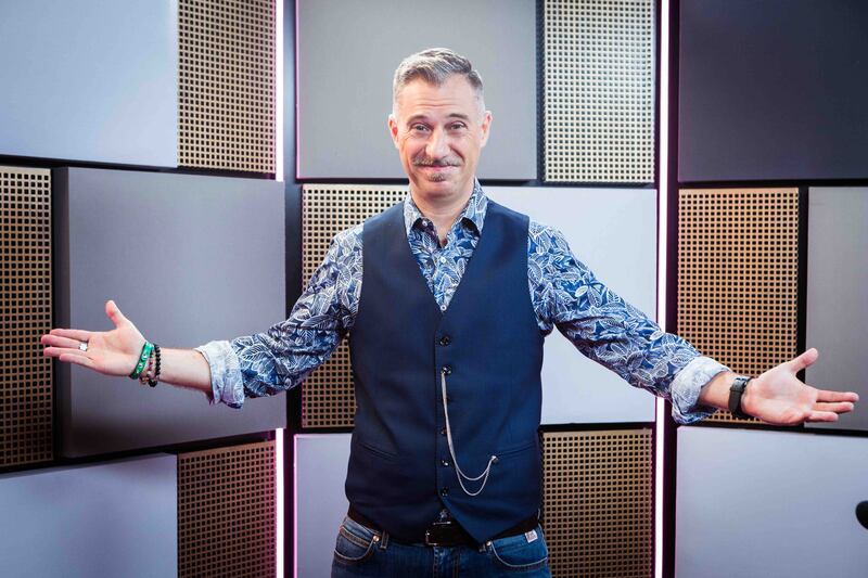 Gabriele Corsi nello studio di "Deal With it - Stai al gioco” 13