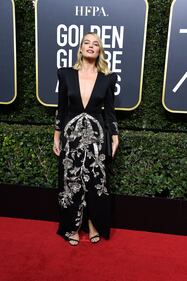 Golden Globe 2018, star in nero sul red carpet 11