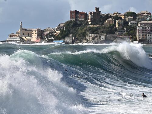 Meteo, arriva il vortice di Halloween: dove colpiranno le piogge più intense