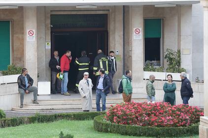 Roma, evacuati i pazienti dell'ospedale Villa San Pietro per un incendio 1