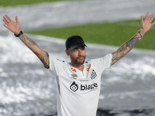 Neymar va agli allenamenti in elicottero: quanto spende ogni volta