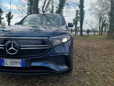 Mercedes-Benz EQB, le foto del suv elettrico: guarda la gallery 3