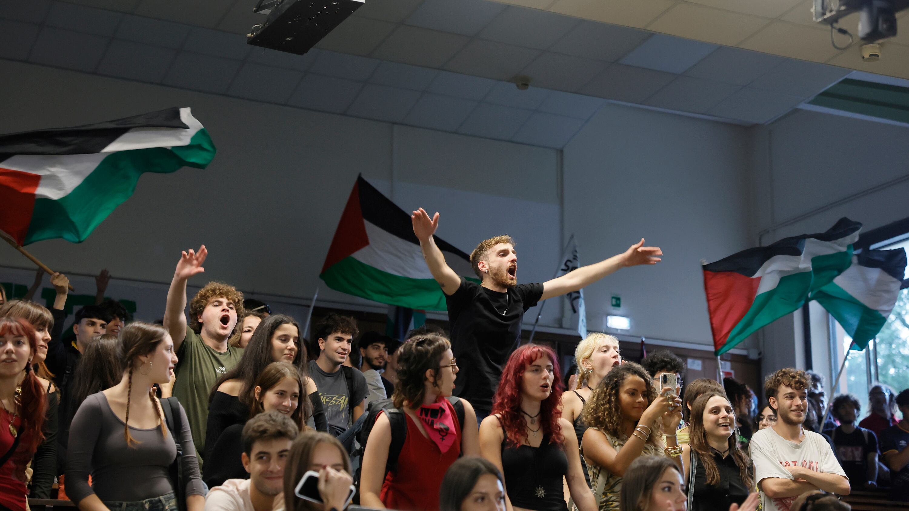 Occupazioni, i collettivi bloccano anche le università