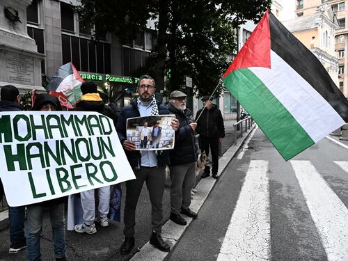 Centri sociali, presidio per Hannoun in tribunale. "L'inchiesta? Un obbrobrio con dati israeliani"