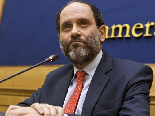"Alberghi di lusso e stipendio d'oro" L'ex pm Ingroia finisce nei guai