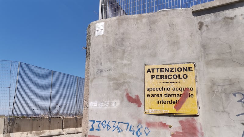 Napoli, il mare negato di San Giovanni a Teduccio 1