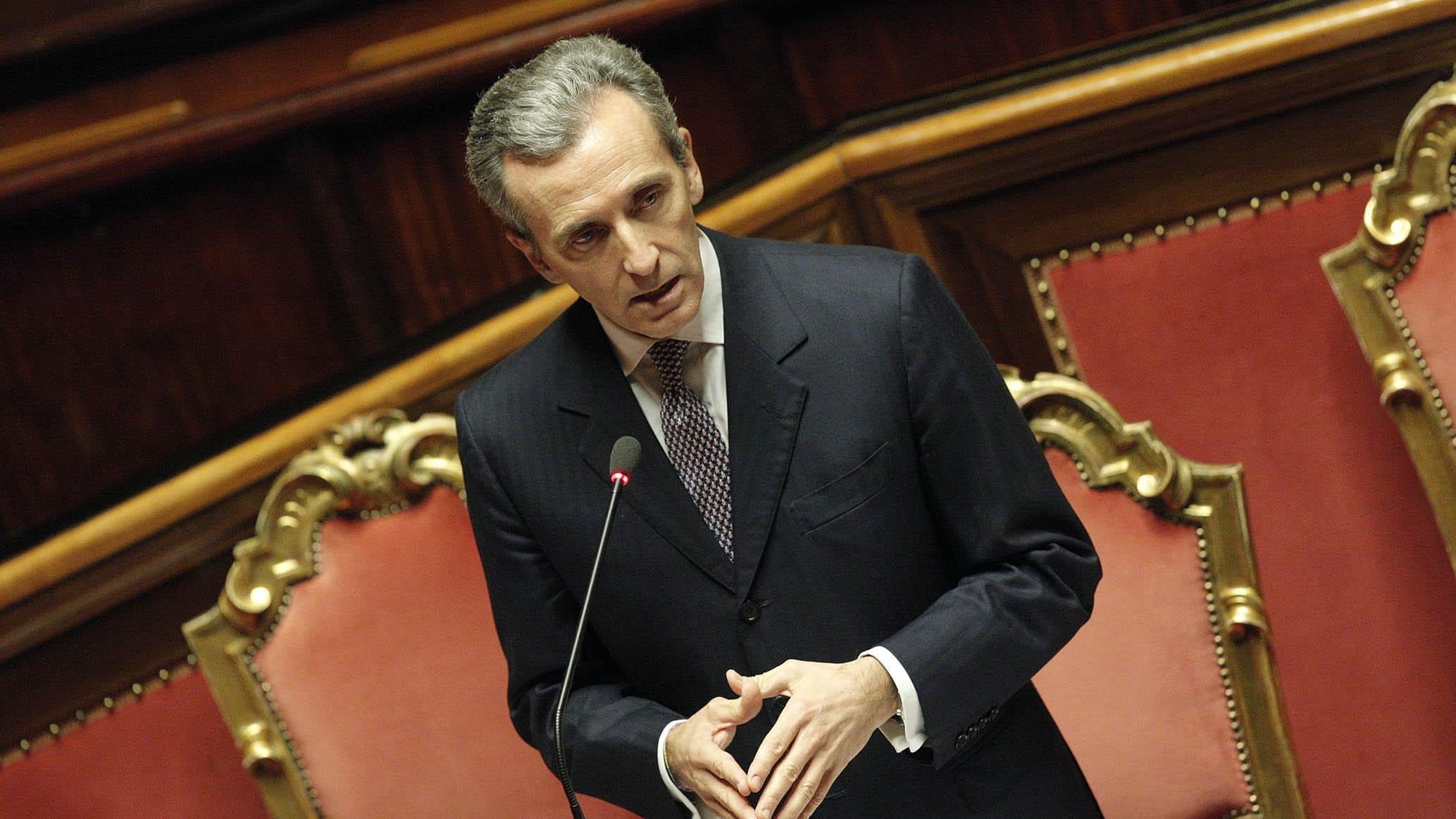 L'annuncio a sorpresa di Grilli: "Giù l'Irap dal 2014". Forse