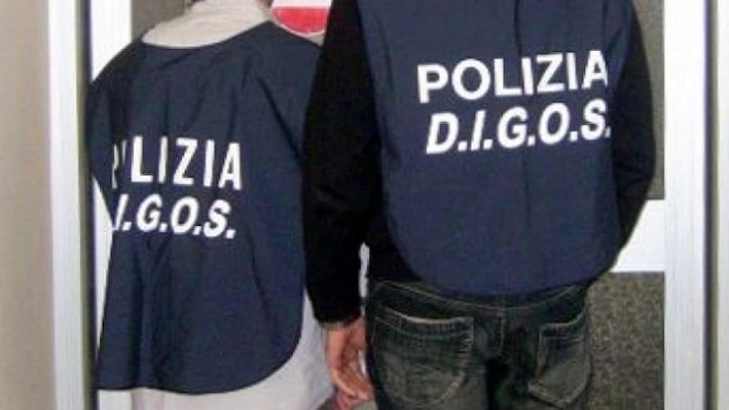 Svastiche, teschi, video dei decapitazioni: cosa c’è nell’ordinanza sul 16enne jihadista digitale