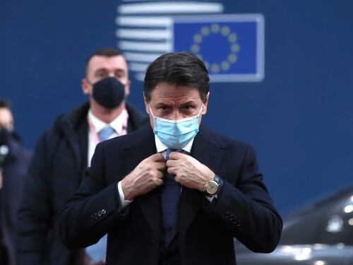 I disastri di Conte sui vaccini. Perché adesso siamo nei guai