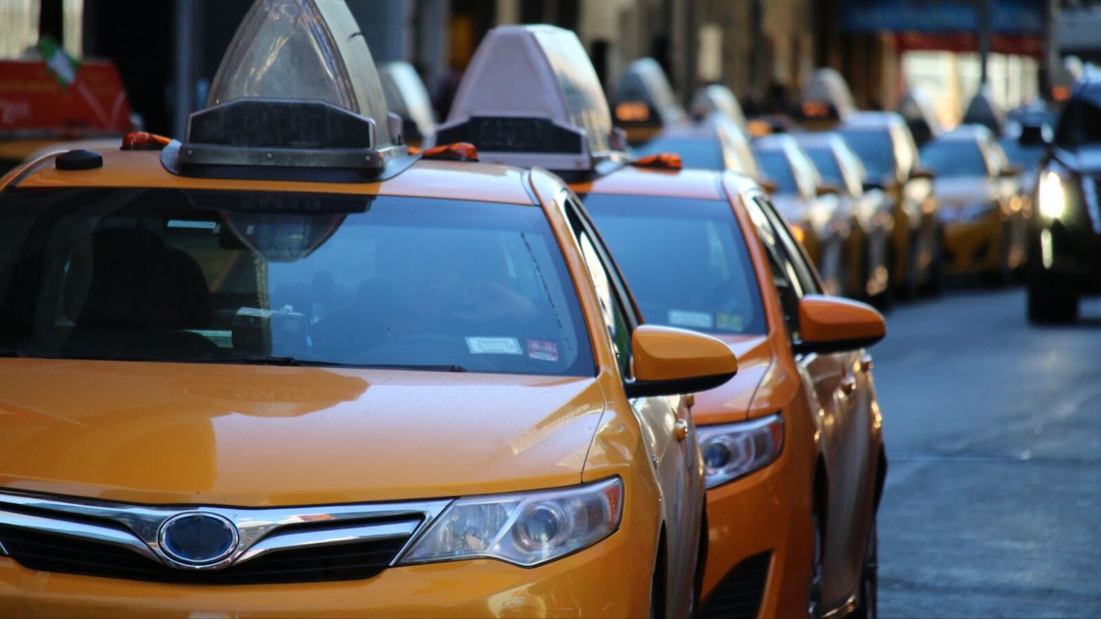 Dal pallone ad autista di Uber: chi è l'ex calciatore che si è dato al volante
