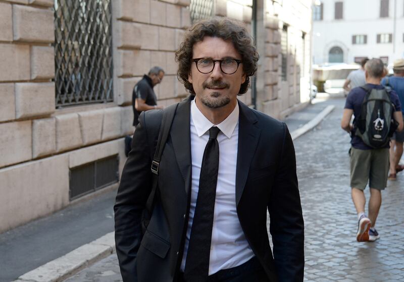 Da ministro a "motivatore", Toninelli si ricicla ancora