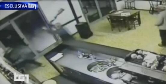 Budrio, ecco l'assalto di Igor al bar 1