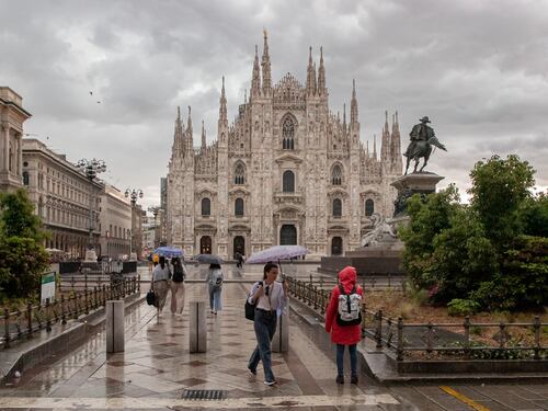 Forte maltempo al Nord: temporali e grandinate a Milano, bomba d'acqua su Torino