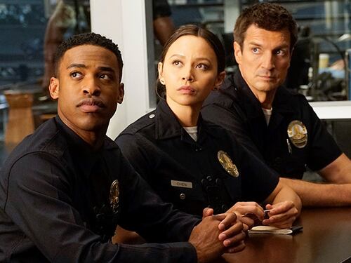 The Rookie, il confortante "cop-drama" di Netflix ispirato a una storia vera