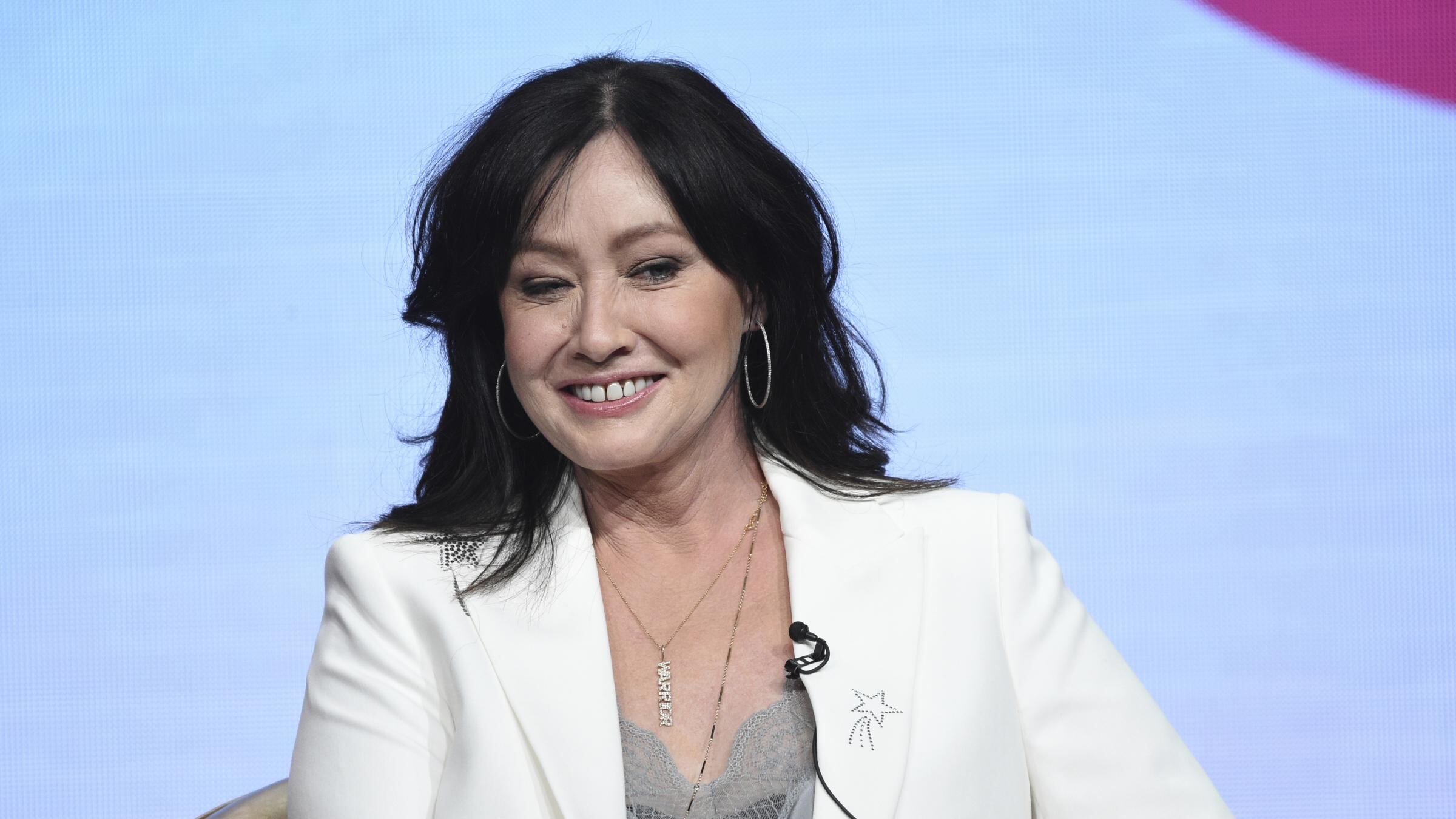 Da Brenda di Beverly Hills al tumore al seno. Gli ultimi drammatici anni di vita di Shannen Doherty