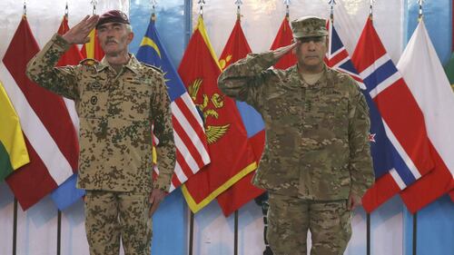 Kabul, la Nato dà l'addio all'Afghanistan 7