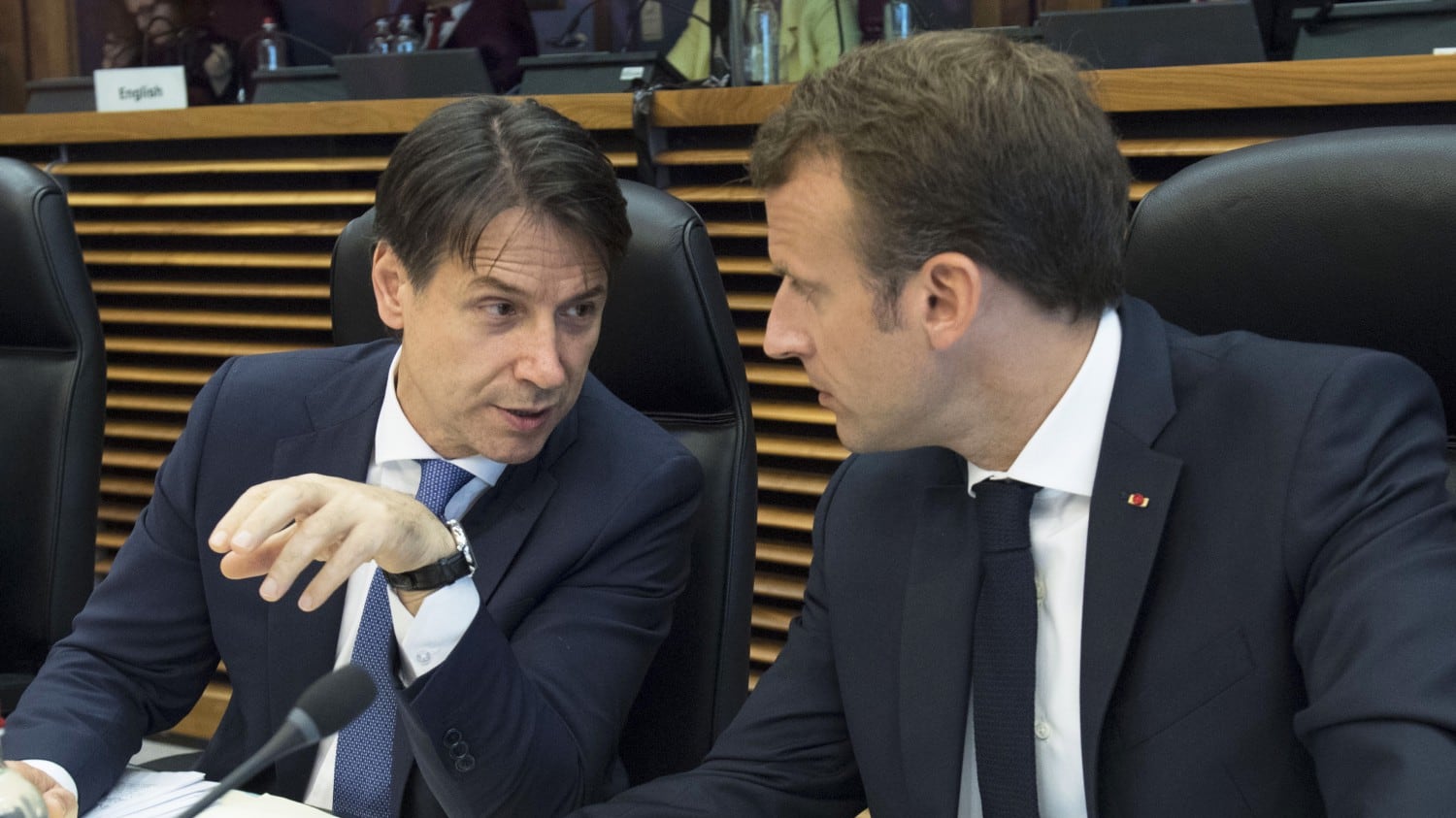 Incontro segreto con Macron: così Conte ha sbloccato la Lifeline