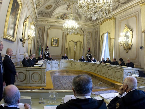 L'avvocato di De Benedetti verso la Consulta