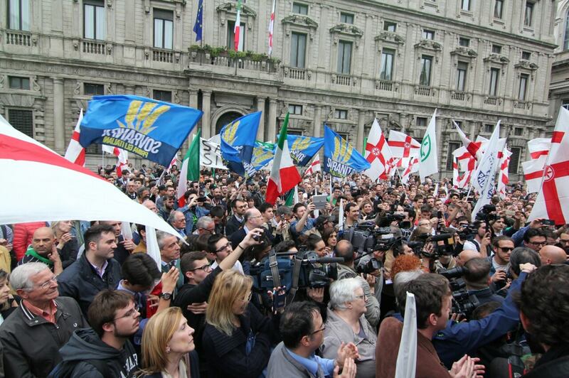 La Lega scende in piazza a Milano 9
