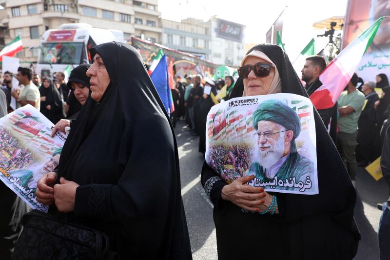Teheran scende in piazza per i funerali dei "martiri" della guerra dei 12 giorni 19