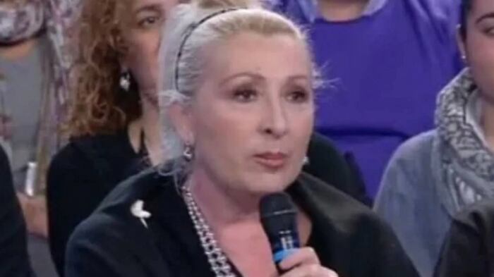 "Ciao Amica mia". Lutto a Uomini e donne: è morta Paola