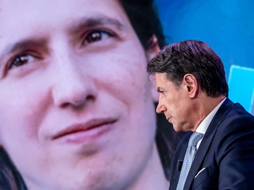 Conte: “Un attimo dopo l’assemblea Pd tavolo di programma e poi primarie”. Le tensioni nel Campo largo e il nodo dei centristi