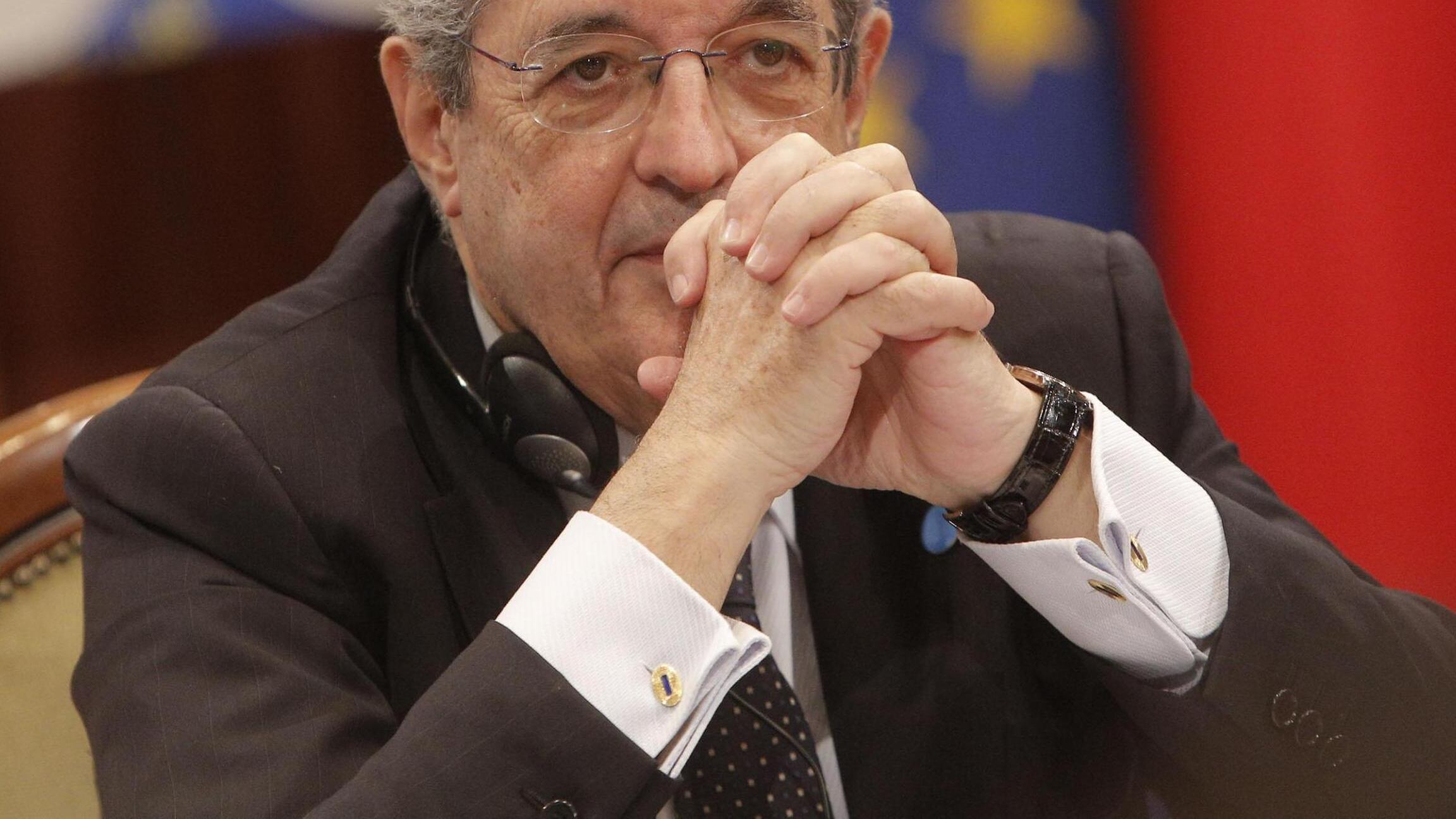 Via condannati e politici dalle società pubbliche