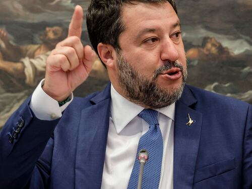 "No la Finlandia nella Nato", "Assist ai russi". Scontro Salvini-Pd