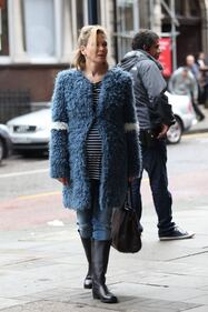 Bridget Jones mamma: Renée Zellweger col pancione sul set 27
