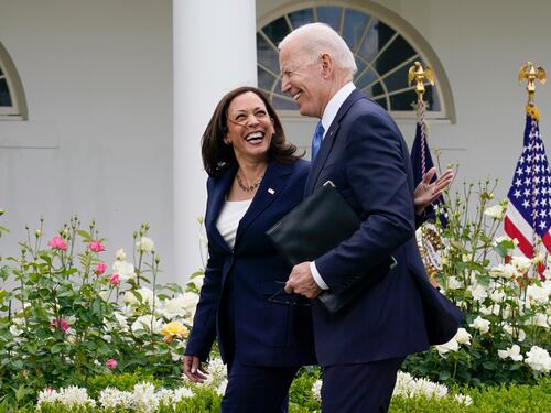 "Biden ha esitato": il presidente e i dubbi sulla vice Kamala Harris