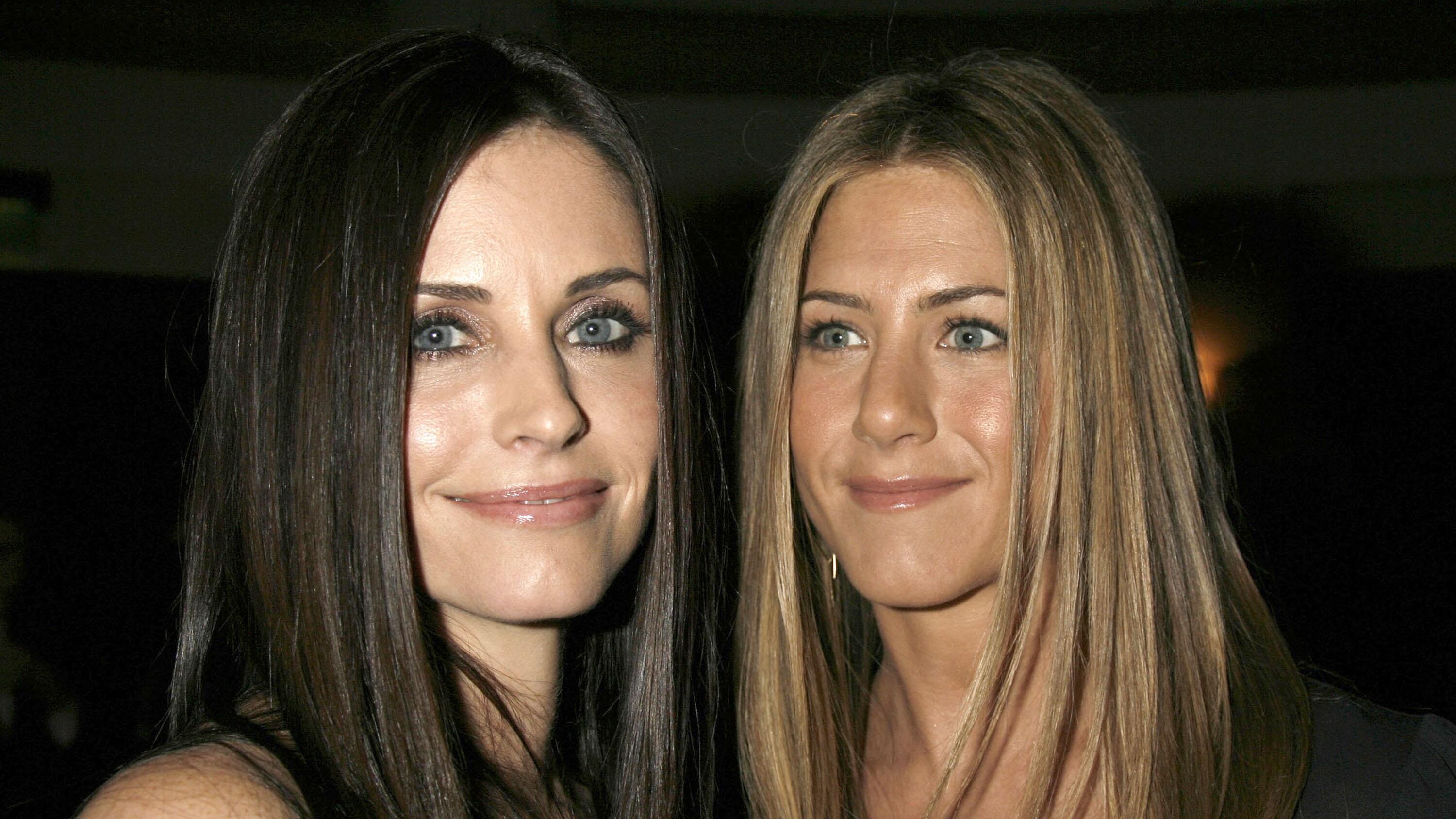 Courteney Cox scambiata per Caitlyn Jenner, ilarità sui social