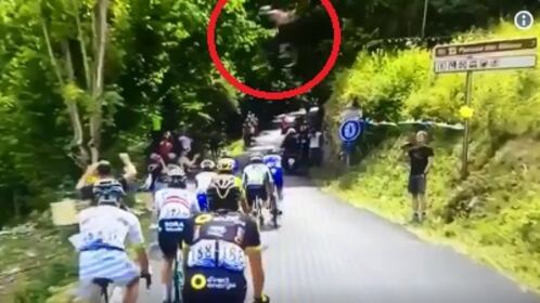 Tour de France: una mountain bike vola sul Tour