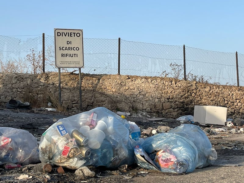 L'inferno di discariche abusive che feriscono la Sicilia 10
