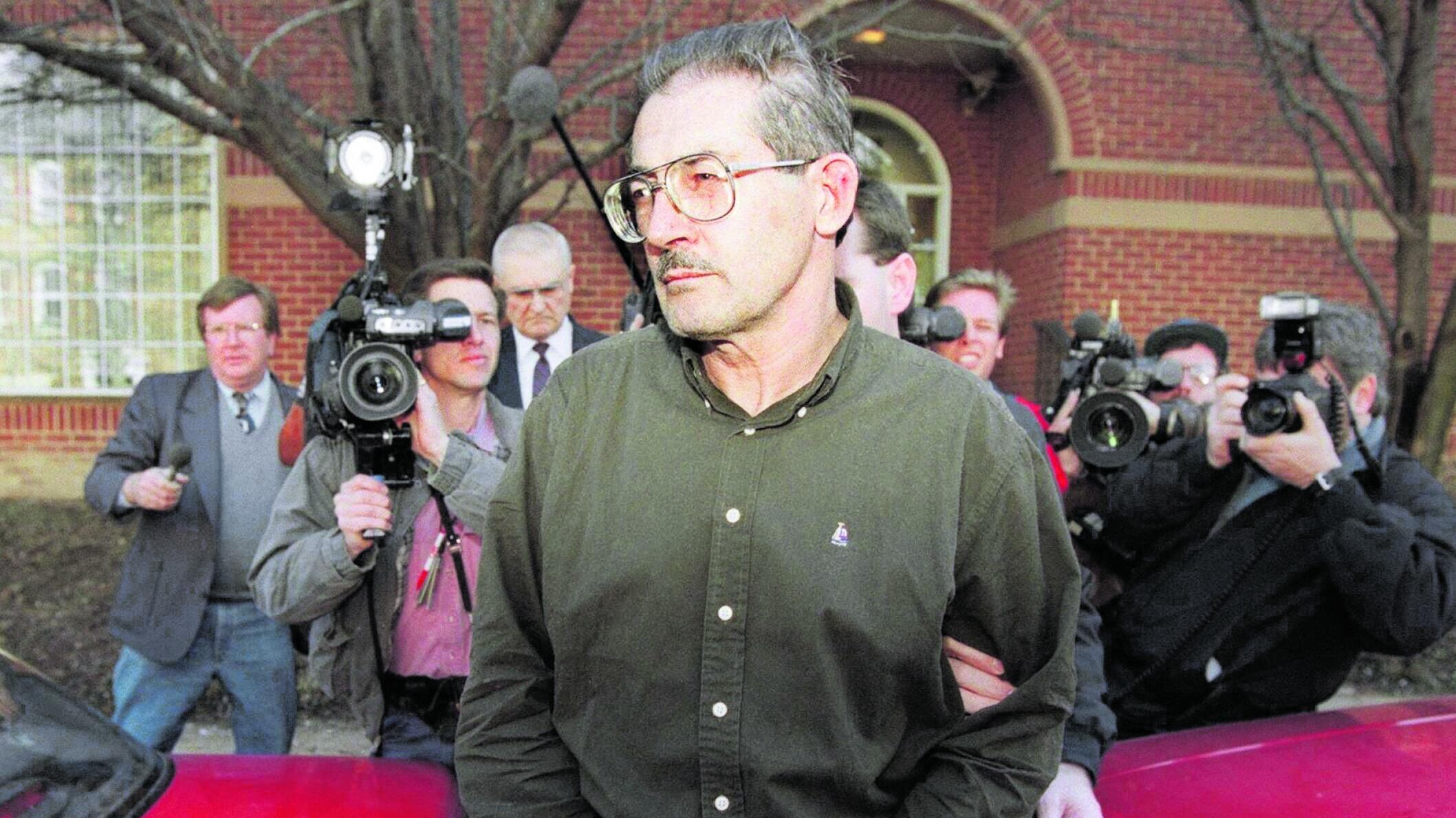 Aldrich Ames, il peggior traditore della Cia. Muore in cella l'ex spia che giocava per il nemico