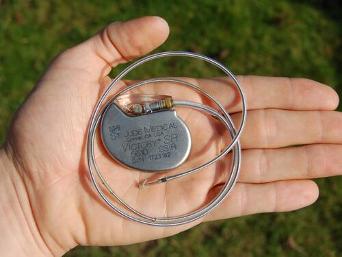 Paura per i pacemaker: 8mila falle, rischio hacker