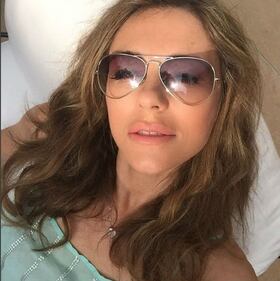 Liz Hurley esplosiva in bikini  17