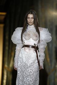 Bella Hadid, foto hot 8