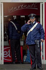 Rapina nel Napoletano, 10 feriti 8