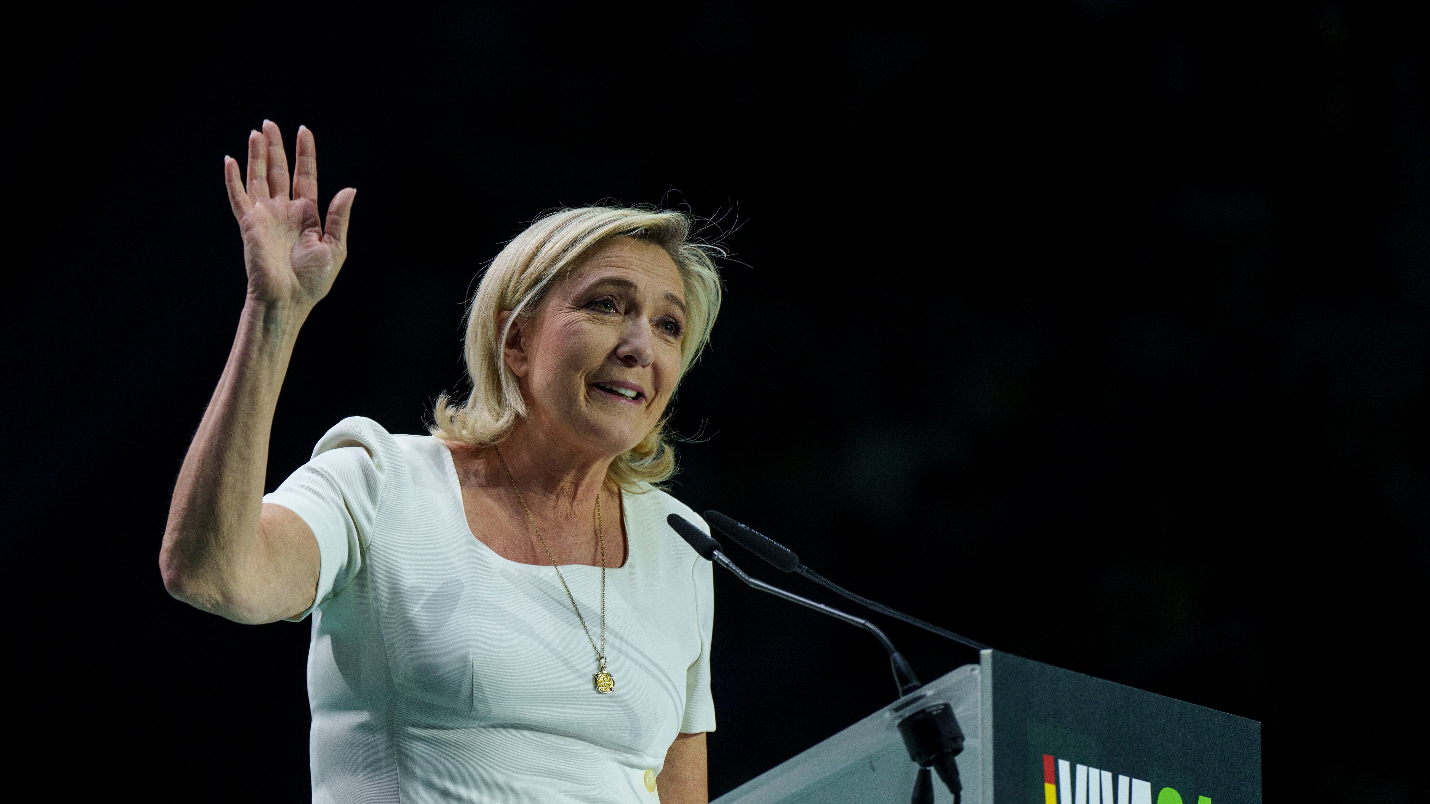 Le Pen davanti a tutti per il 2027: il sondaggio che ribalta la Francia