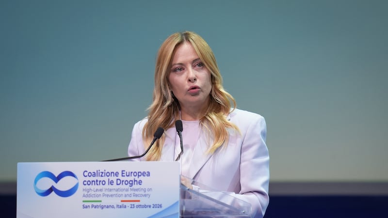 Meloni a San Patrignano: “Da irresponsabili ostinarsi a definire la cannabis droga leggera”