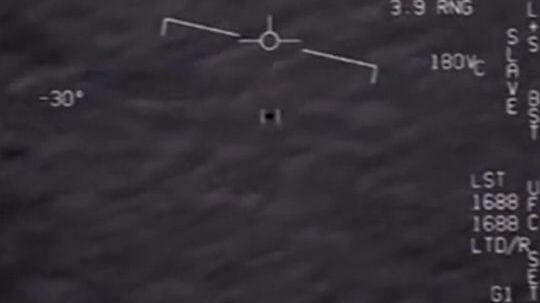 Il rapporto choc sull'Ufo in California: così pedinava navi da guerra degli Stati Uniti